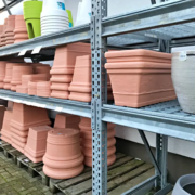 Robuste Regale für Garten und Keller