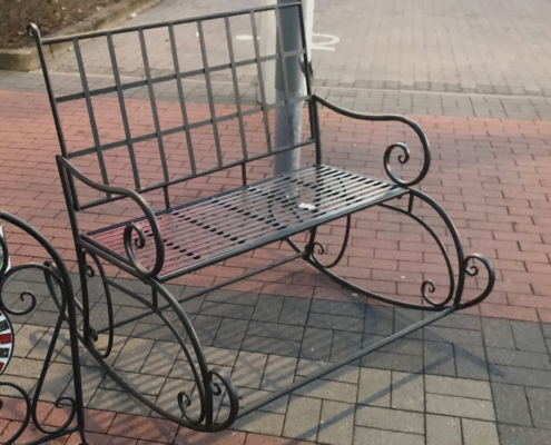 Gartenbänke kaufen - worauf achten?